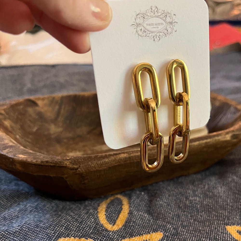 Gold link earrings